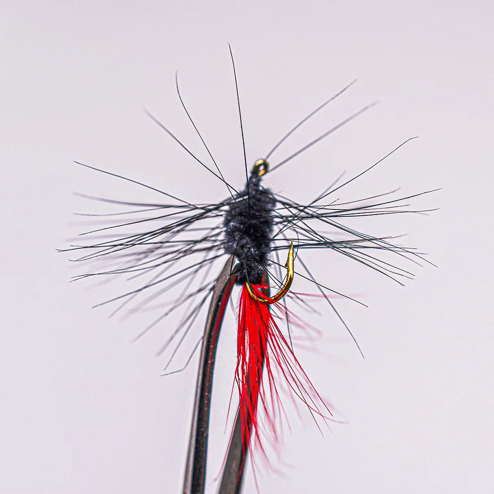 12PCS Bugger Red Tail Fishing Fly Baits Lures Mayfly Dry Fly Trout Fishing Flies Hooks Artificial Insect Lure